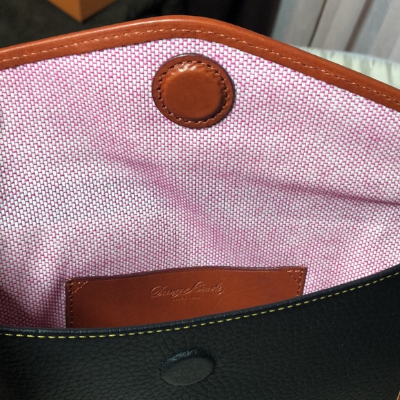 🟥Sold🟥Dooney & Bourke Pouch in Pebble Leather - Picture 4 of 10